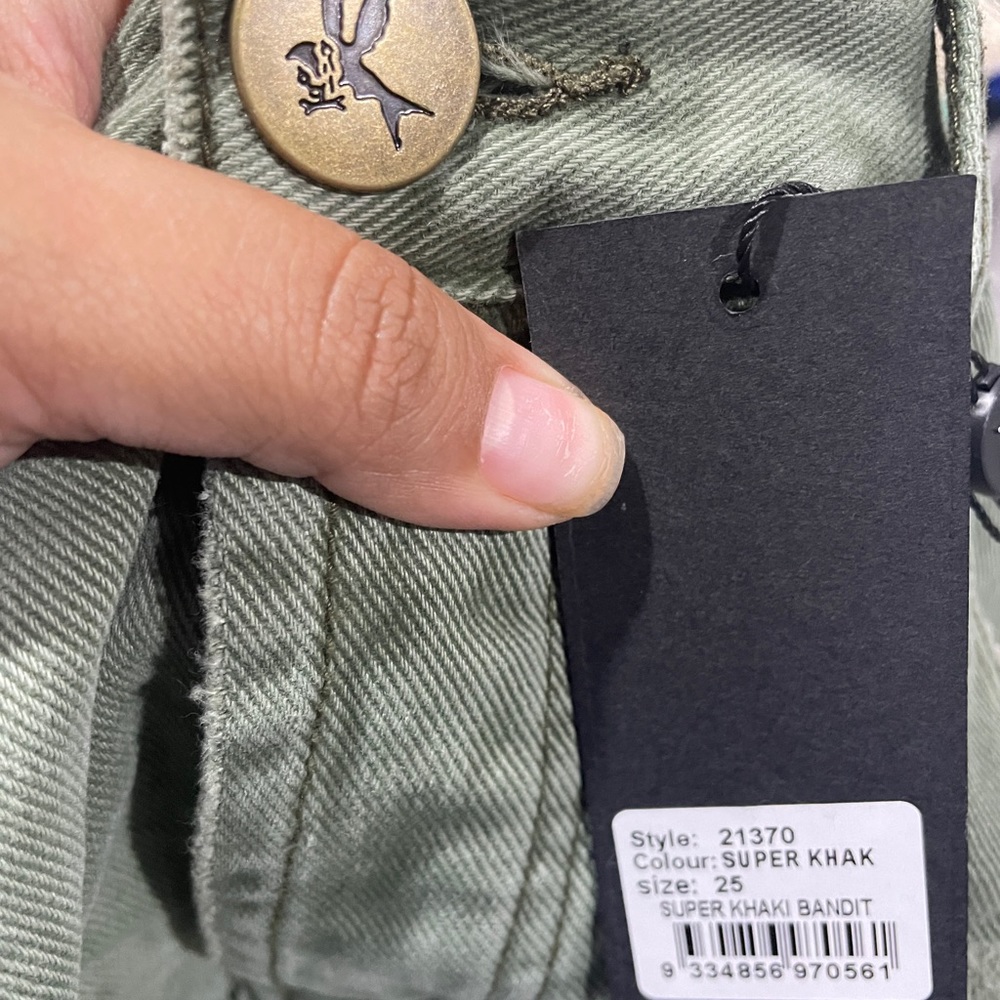 *** not for sale***New One Teaspoon Bandits super Khak shorts size 25 solid de - Picture 8 of 9
